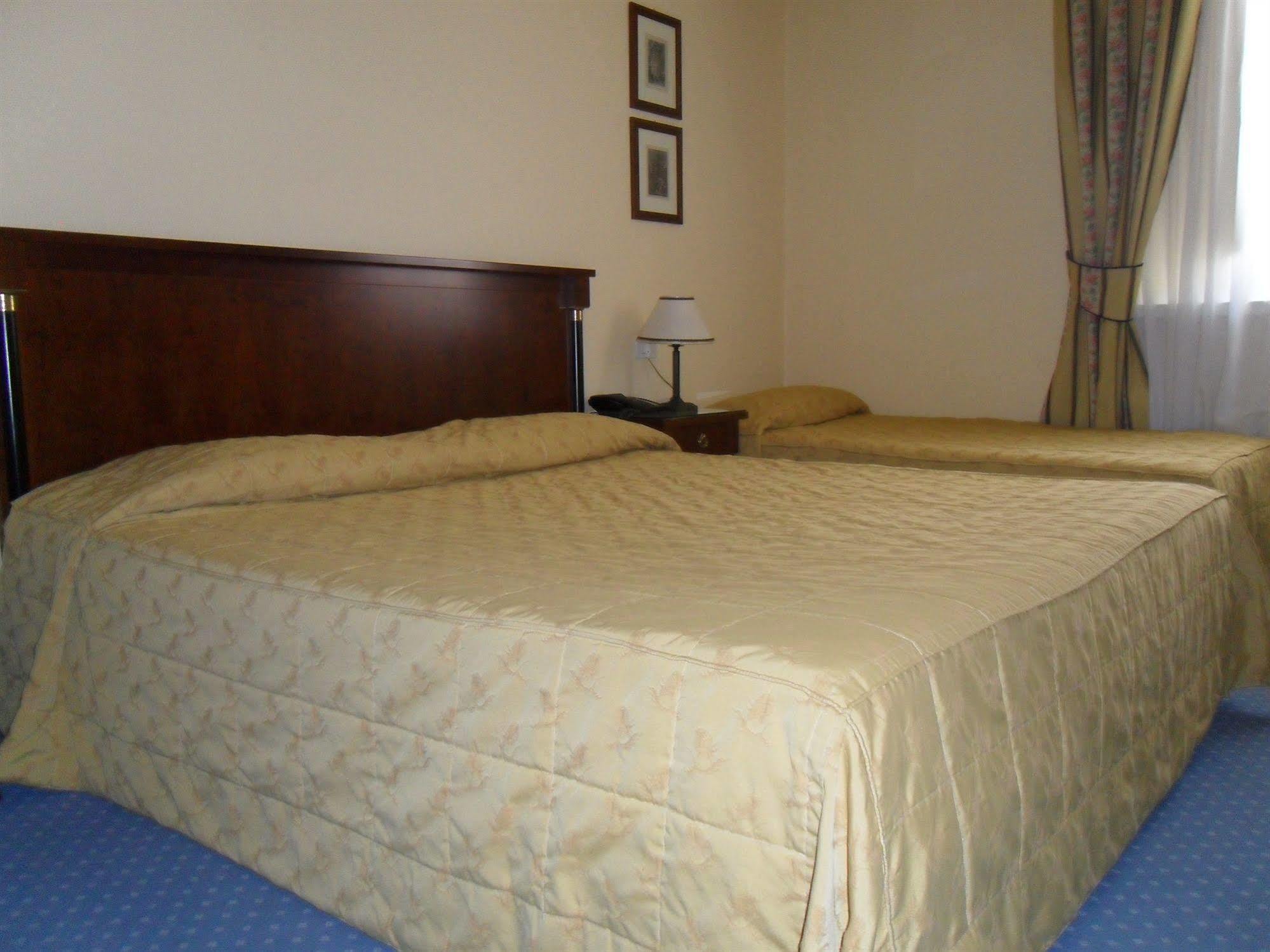 Hotel Sant'Andrea Равенна Экстерьер фото